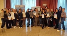 Końcowe zdjęcie grupowe uczestniczek warsztatów