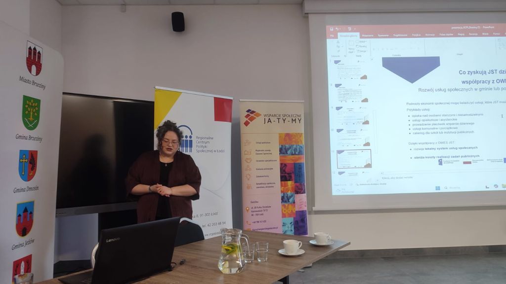 Spotkanie popularyzujące tworzenie Centrów Usług Społecznych w Brzezinach